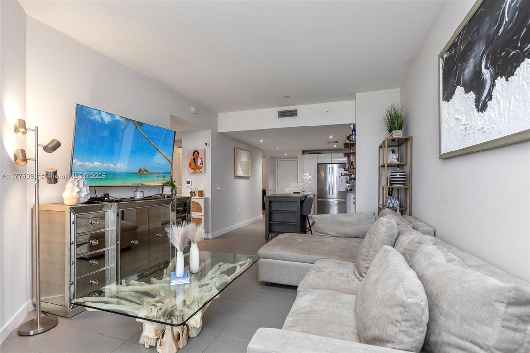 Recently Sold: $450,000 (1 beds, 1 baths, 850 Square Feet)