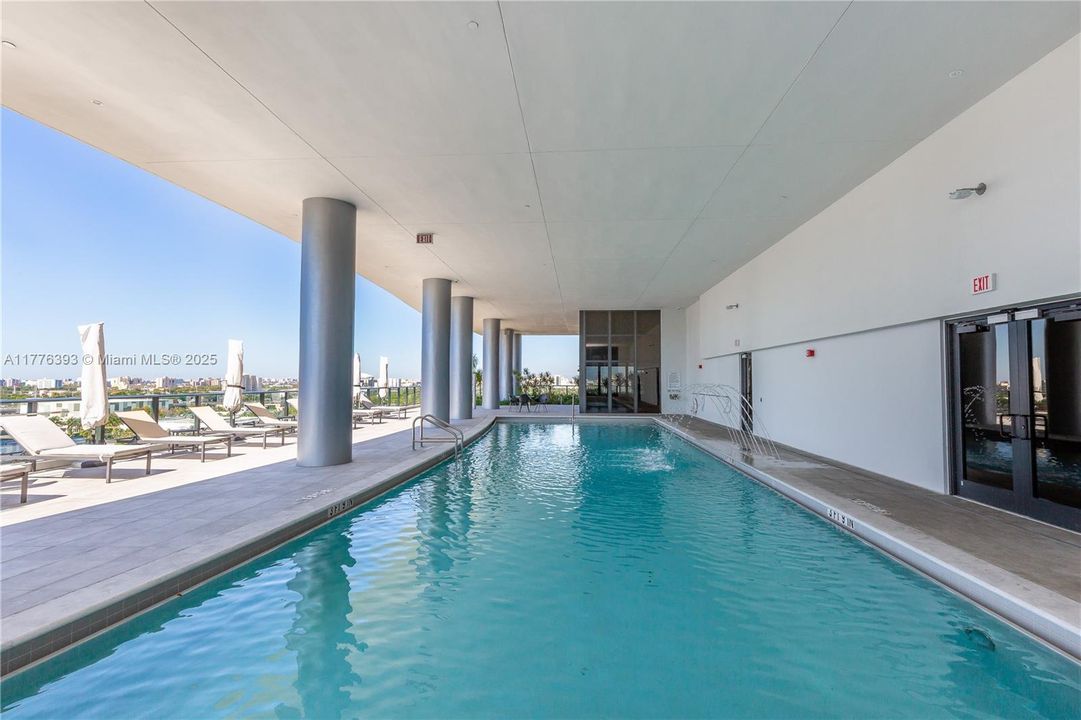 Recently Sold: $450,000 (1 beds, 1 baths, 850 Square Feet)