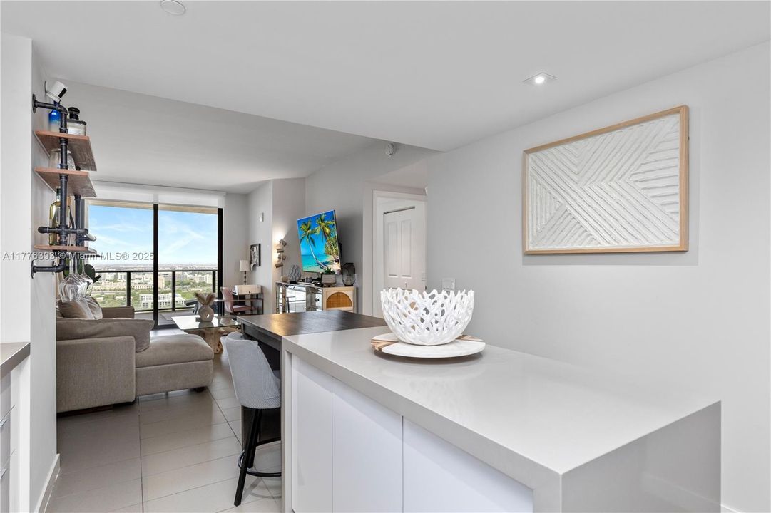 Recently Sold: $450,000 (1 beds, 1 baths, 850 Square Feet)