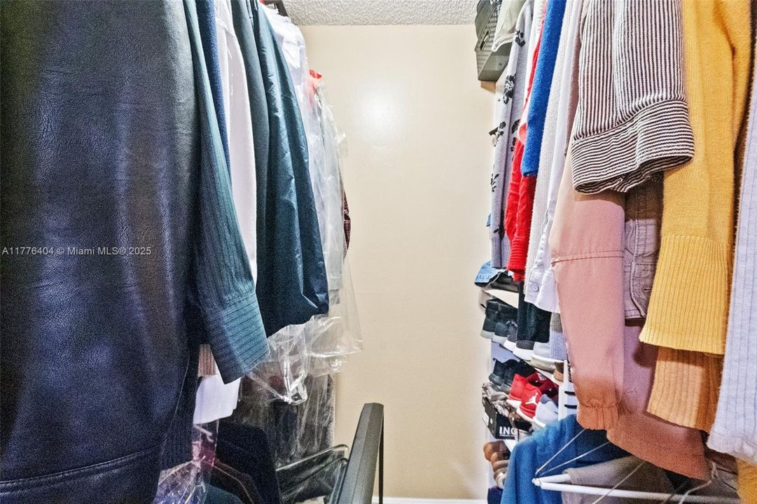 Недавно продано: $255,000 (2 спален, 2 ванн, 1200 Квадратных фут)