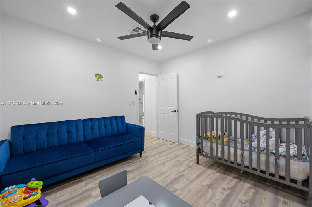 Vendido Recientemente: $540,000 (3 camas, 2 baños, 1608 Pies cuadrados)