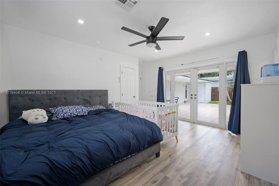 Vendido Recientemente: $540,000 (3 camas, 2 baños, 1608 Pies cuadrados)