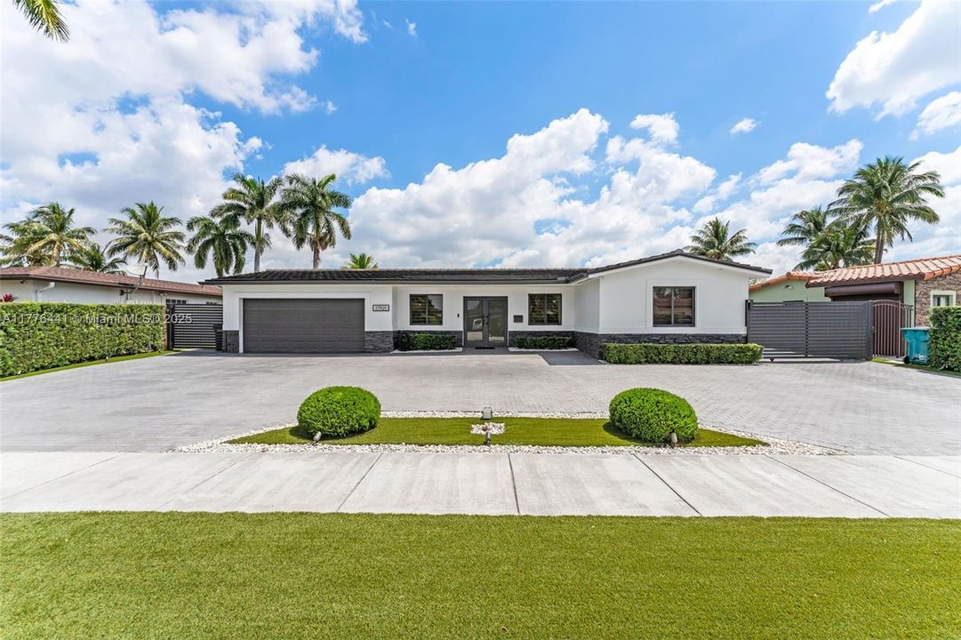 最近售出: $1,250,000 (4 贝兹, 3 浴室, 2064 平方英尺)