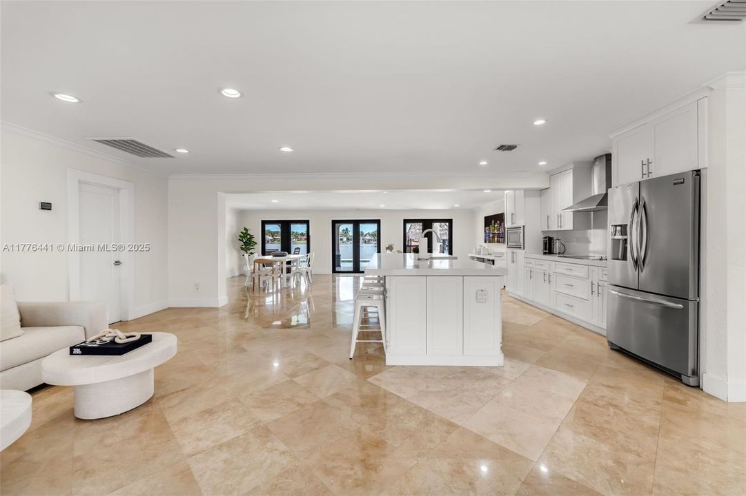 最近售出: $1,250,000 (4 贝兹, 3 浴室, 2064 平方英尺)