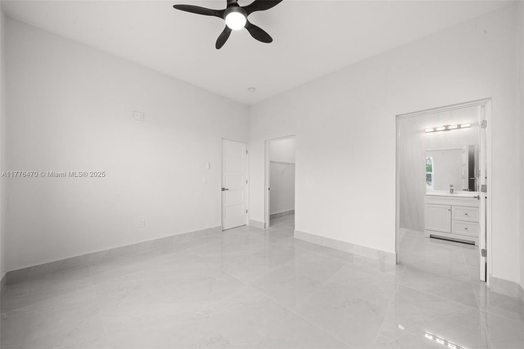 最近租的: $1,800 (4 贝兹, 2 浴室, 0 平方英尺)