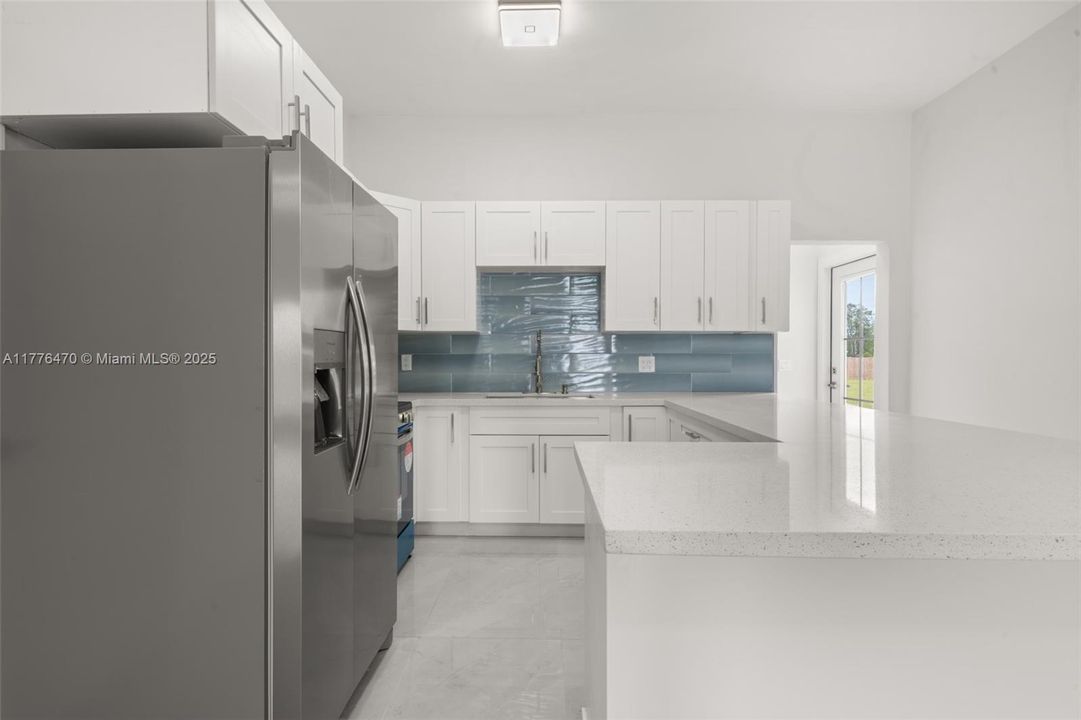 最近租的: $1,800 (4 贝兹, 2 浴室, 0 平方英尺)