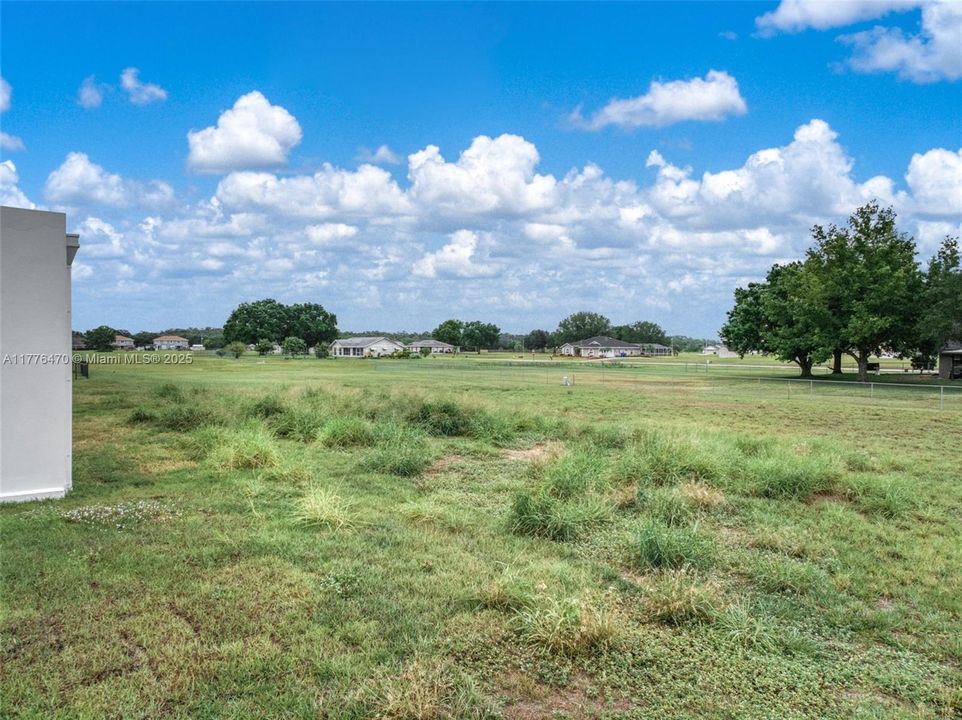 最近租的: $1,800 (4 贝兹, 2 浴室, 0 平方英尺)