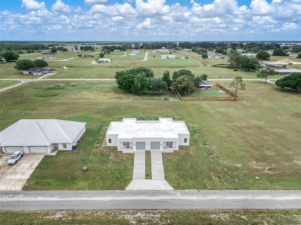 最近租的: $1,800 (4 贝兹, 2 浴室, 0 平方英尺)