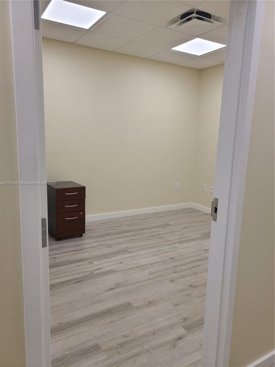 Недавно арендовано: $23 (0 спален, 0 ванн, 0 Квадратных фут)