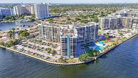 Recently Sold: $280,000 (2 beds, 2 baths, 1130 Square Feet)