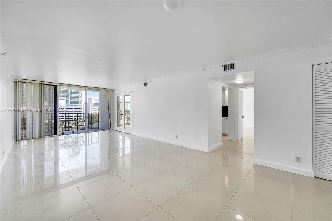 Recently Sold: $280,000 (2 beds, 2 baths, 1130 Square Feet)