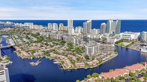 Recently Sold: $280,000 (2 beds, 2 baths, 1130 Square Feet)