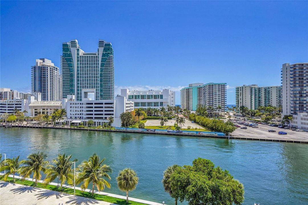 Recently Sold: $280,000 (2 beds, 2 baths, 1130 Square Feet)