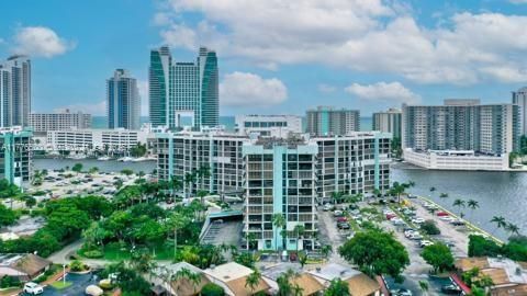 Recently Sold: $280,000 (2 beds, 2 baths, 1130 Square Feet)