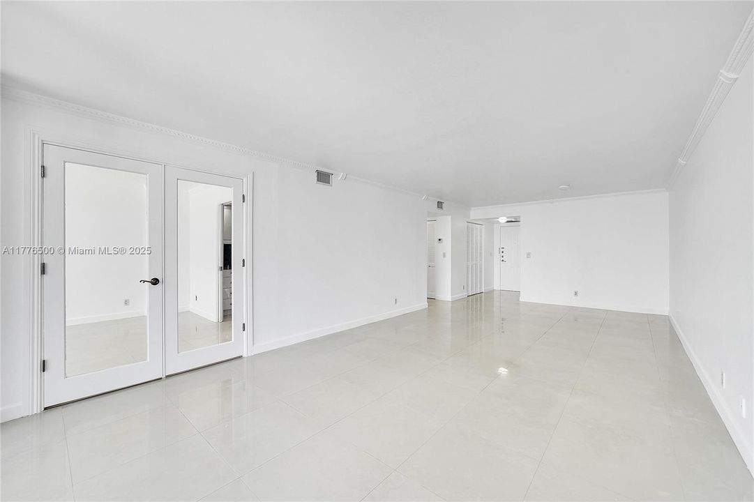 Recently Sold: $280,000 (2 beds, 2 baths, 1130 Square Feet)