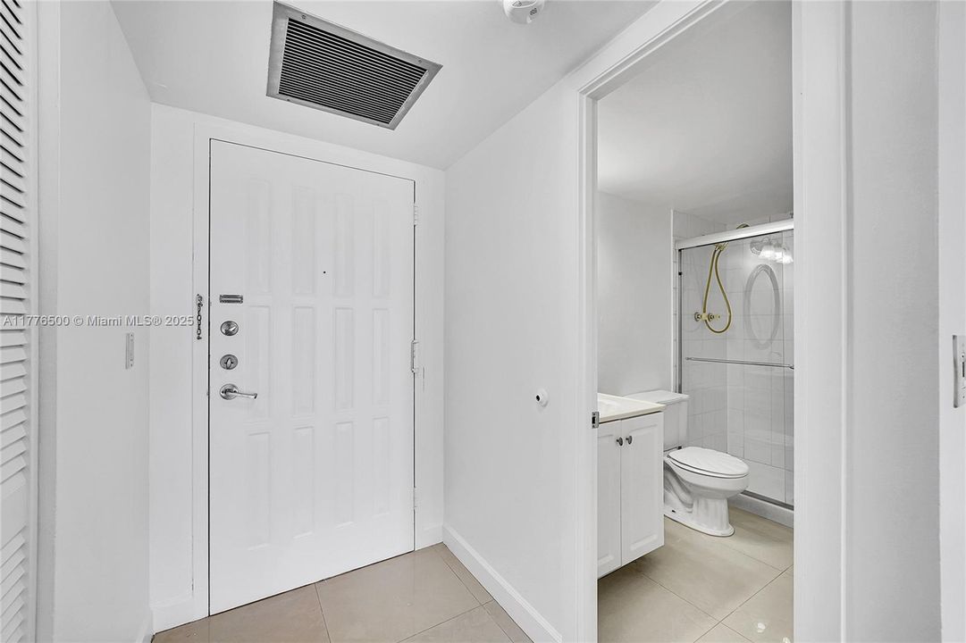 Recently Sold: $280,000 (2 beds, 2 baths, 1130 Square Feet)