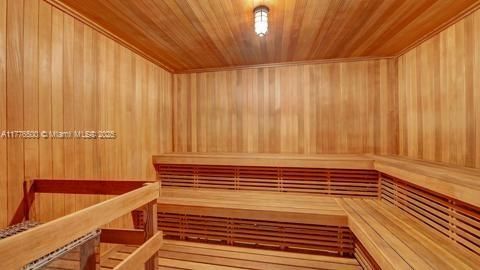 Recently Sold: $280,000 (2 beds, 2 baths, 1130 Square Feet)