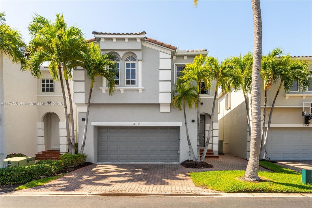 Recently Sold: $1,475,000 (4 beds, 3 baths, 2361 Square Feet)