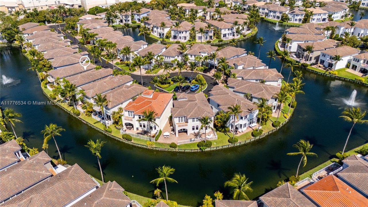 Recently Sold: $1,475,000 (4 beds, 3 baths, 2361 Square Feet)