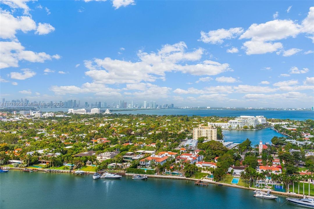 For Sale: $2,150,000 (2 beds, 2 baths, 1380 Square Feet)