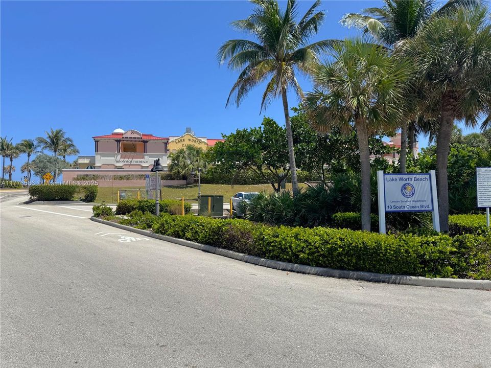 待售: $299,000 (2 贝兹, 2 浴室, 1095 平方英尺)