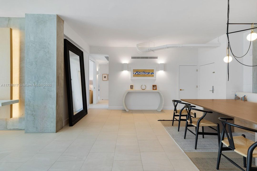 На продажу: $1,995,000 (2 спален, 2 ванн, 1735 Квадратных фут)