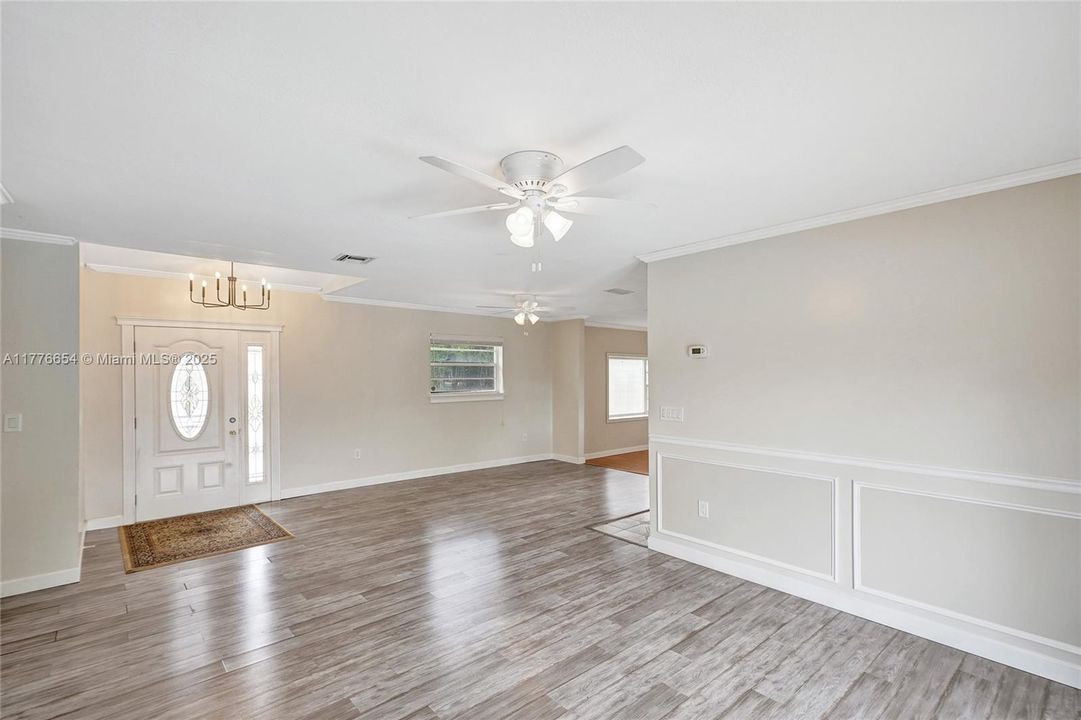 Vendido Recientemente: $650,000 (4 camas, 2 baños, 1690 Pies cuadrados)