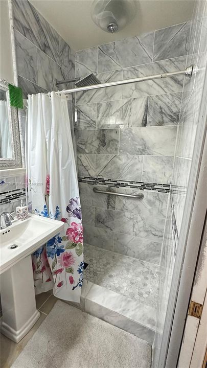 Recently Rented: $1,300 (1 beds, 1 baths, 2626 Square Feet)