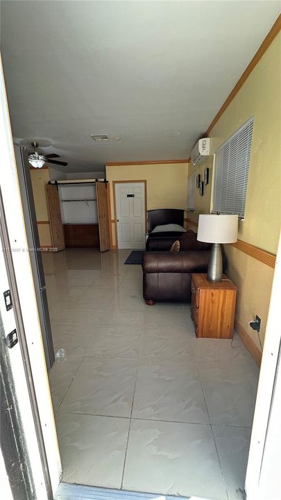 Recently Rented: $1,300 (1 beds, 1 baths, 2626 Square Feet)