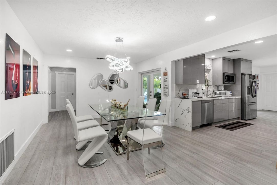 Recently Sold: $810,000 (4 beds, 2 baths, 2030 Square Feet)