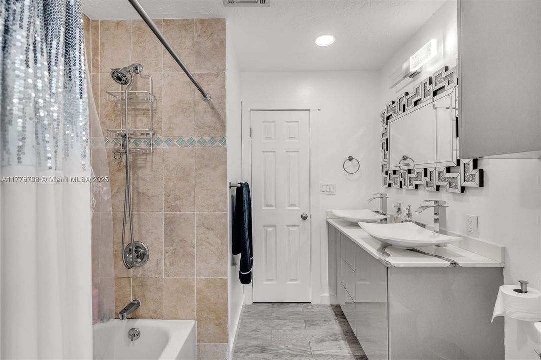 Recently Sold: $810,000 (4 beds, 2 baths, 2030 Square Feet)