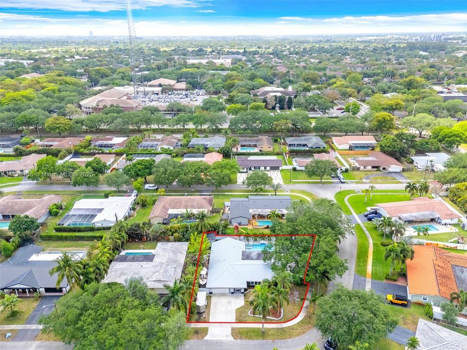 Recently Sold: $810,000 (4 beds, 2 baths, 2030 Square Feet)