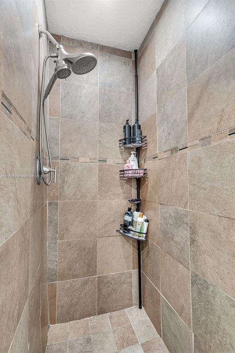 Recently Sold: $810,000 (4 beds, 2 baths, 2030 Square Feet)