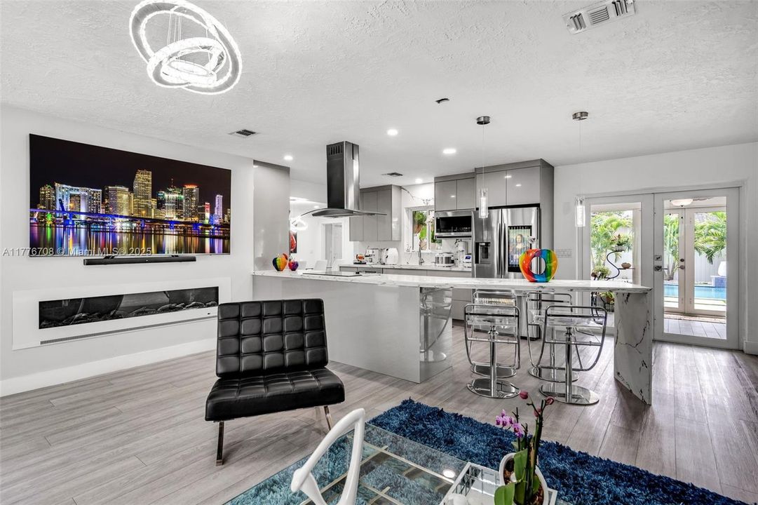 Recently Sold: $810,000 (4 beds, 2 baths, 2030 Square Feet)