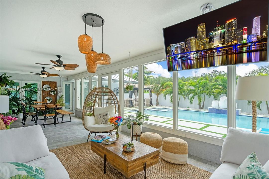 Recently Sold: $810,000 (4 beds, 2 baths, 2030 Square Feet)