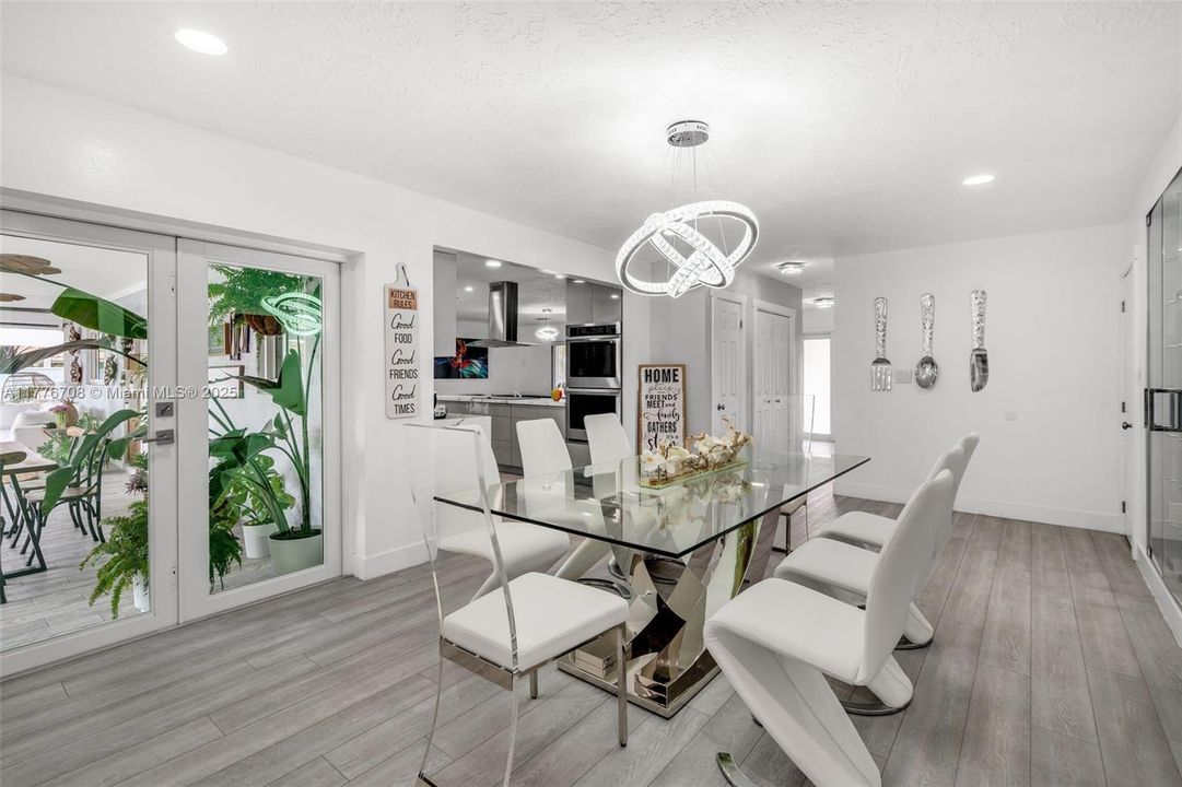 Recently Sold: $810,000 (4 beds, 2 baths, 2030 Square Feet)