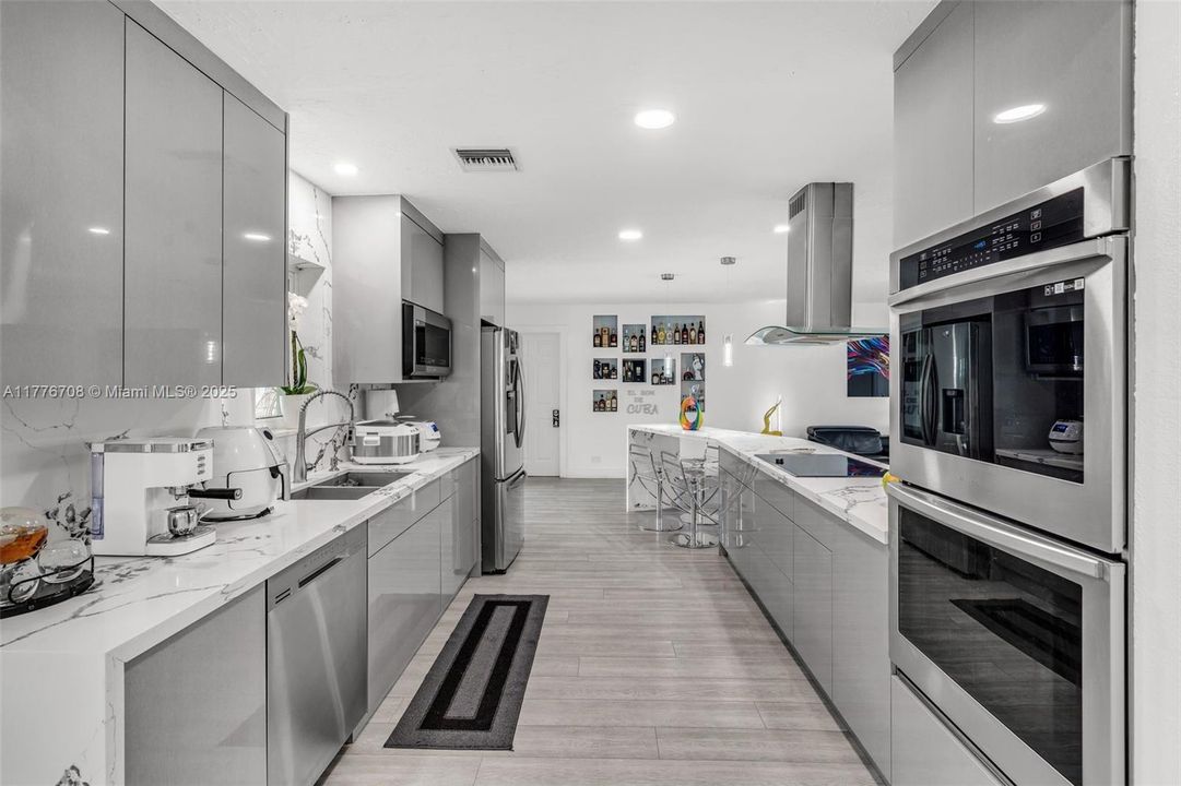 Recently Sold: $810,000 (4 beds, 2 baths, 2030 Square Feet)