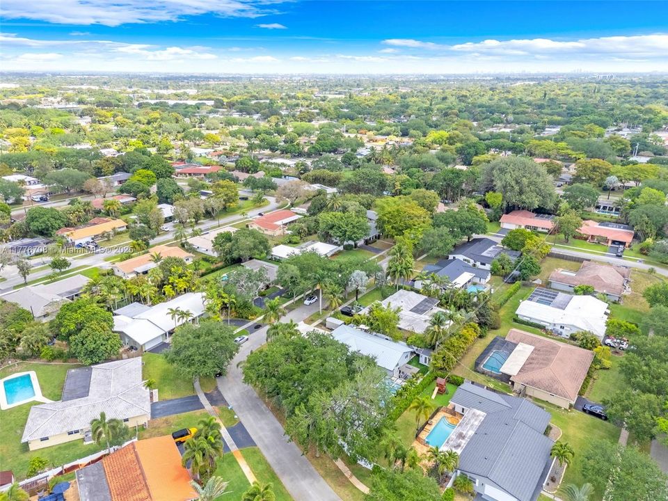 Recently Sold: $810,000 (4 beds, 2 baths, 2030 Square Feet)