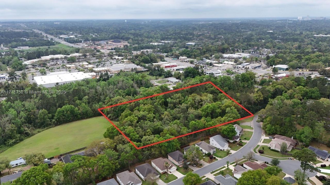 待售: $767,000 (5.00 acres)