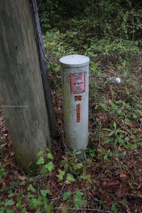 待售: $767,000 (5.00 acres)