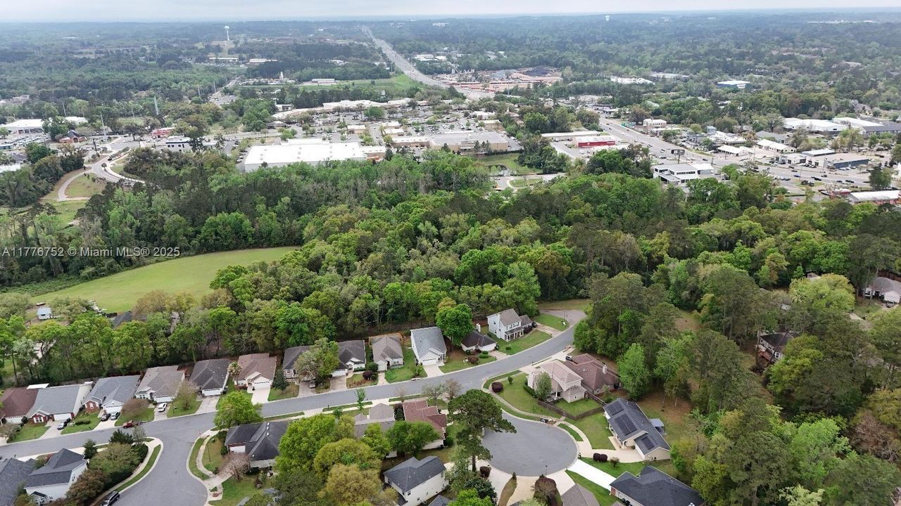 待售: $767,000 (5.00 acres)
