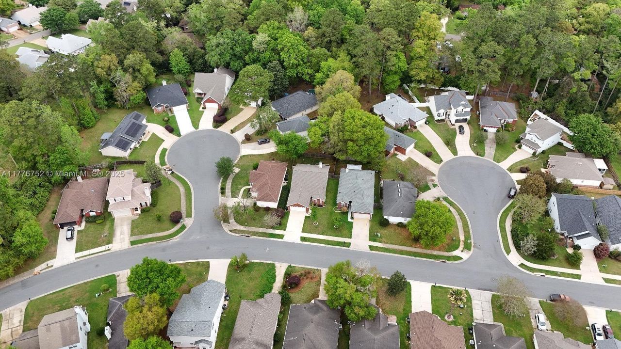 待售: $767,000 (5.00 acres)