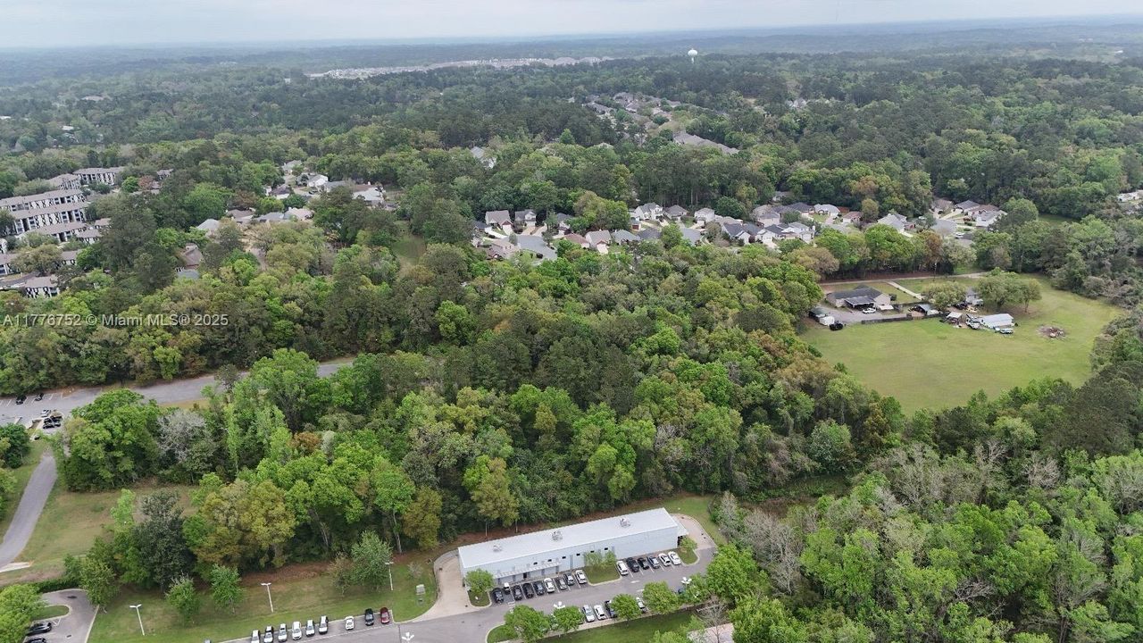 待售: $767,000 (5.00 acres)