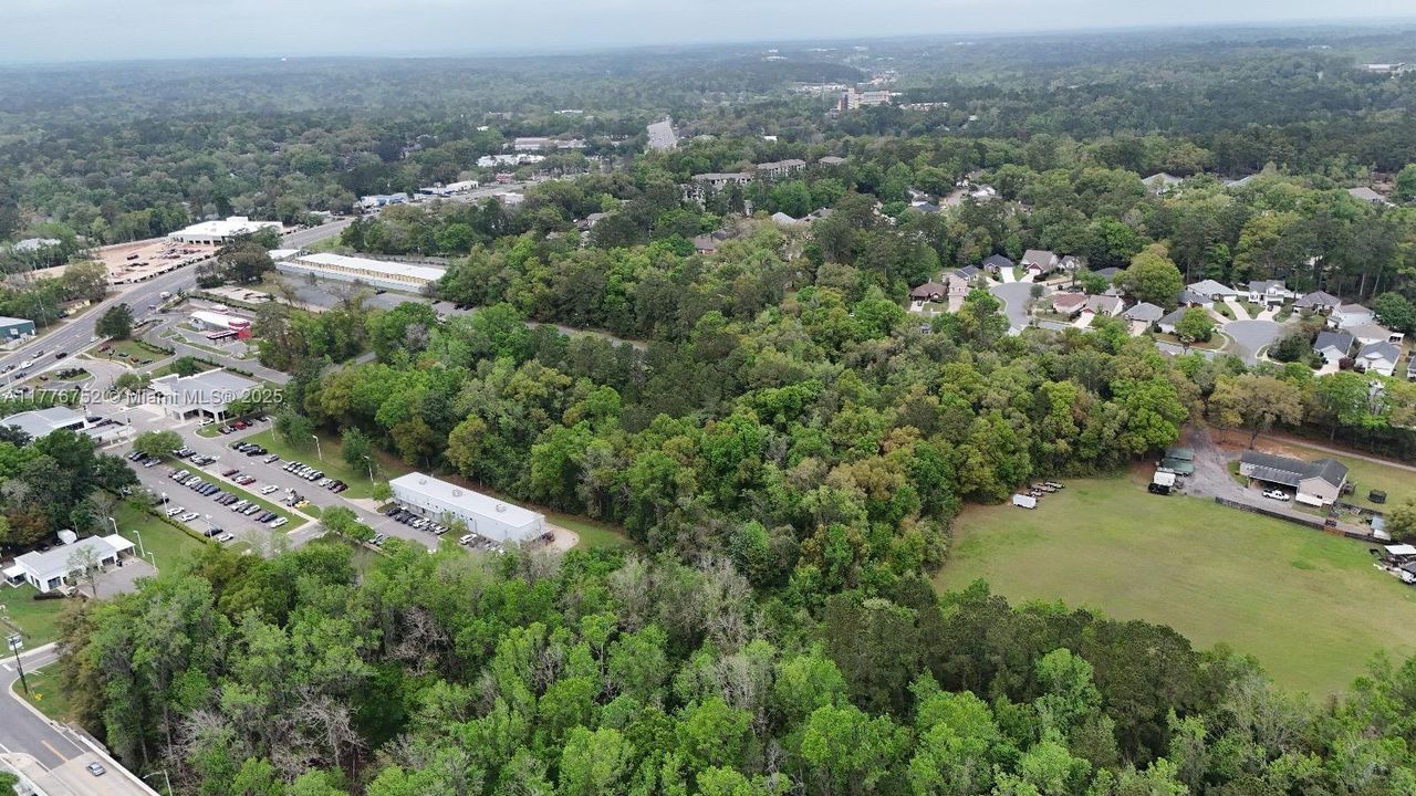 待售: $767,000 (5.00 acres)
