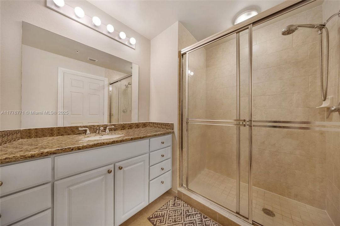 For Sale: $499,000 (2 beds, 2 baths, 1167 Square Feet)