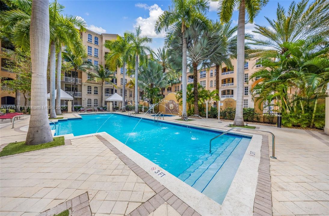 For Sale: $499,000 (2 beds, 2 baths, 1167 Square Feet)