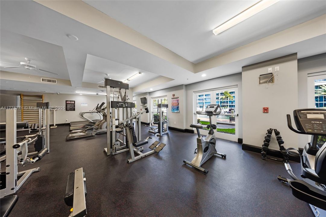 For Sale: $499,000 (2 beds, 2 baths, 1167 Square Feet)