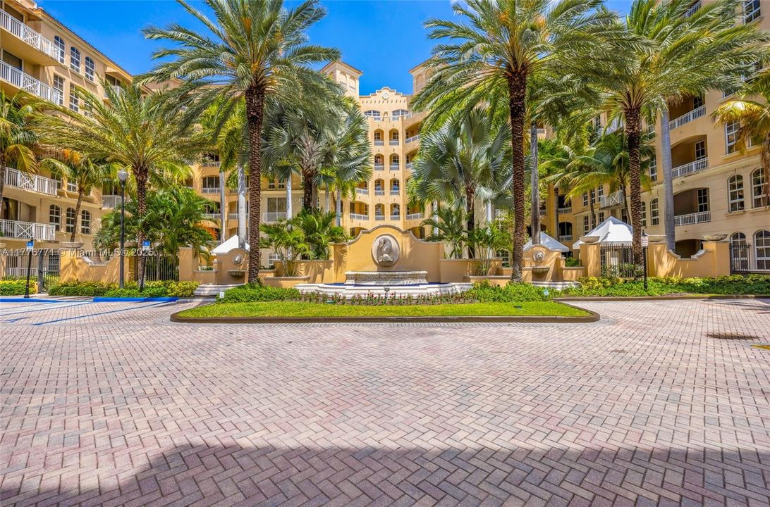 For Sale: $499,000 (2 beds, 2 baths, 1167 Square Feet)