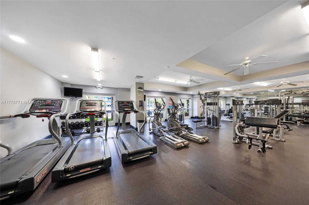 For Sale: $499,000 (2 beds, 2 baths, 1167 Square Feet)