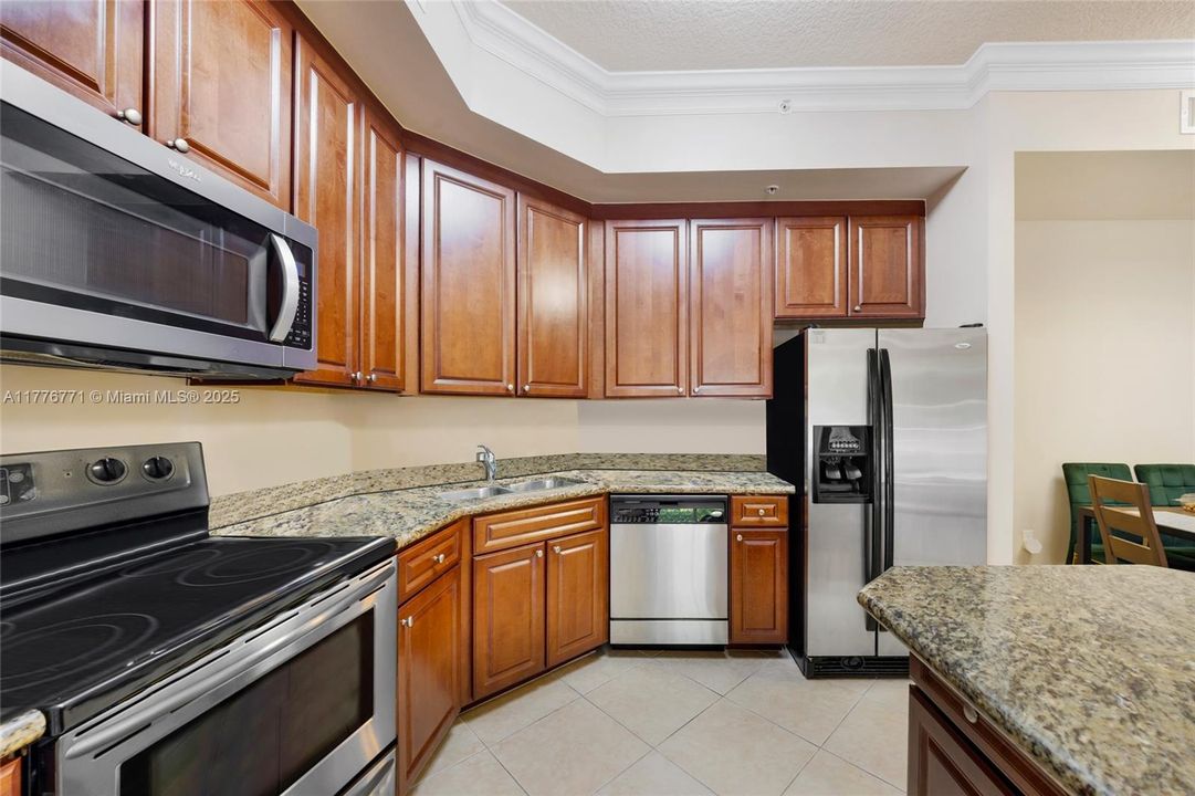 For Sale: $499,000 (2 beds, 2 baths, 1167 Square Feet)